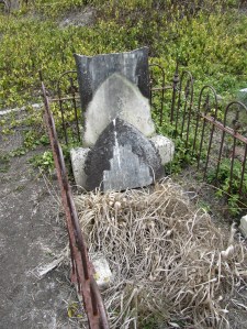 Grave Site at Tokatoka Cemetery.